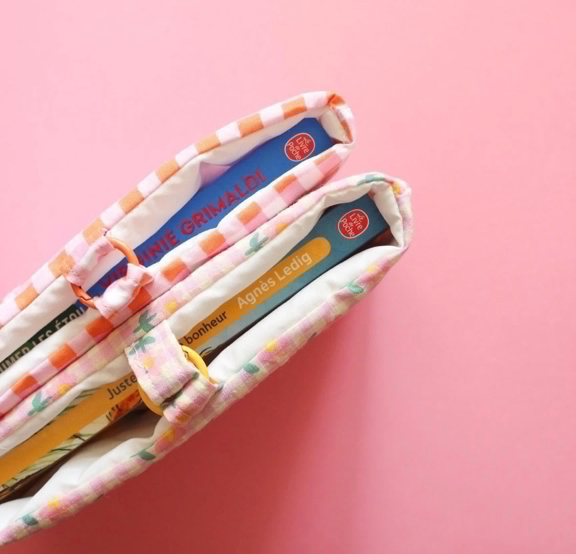 Pochette de livre matelassée