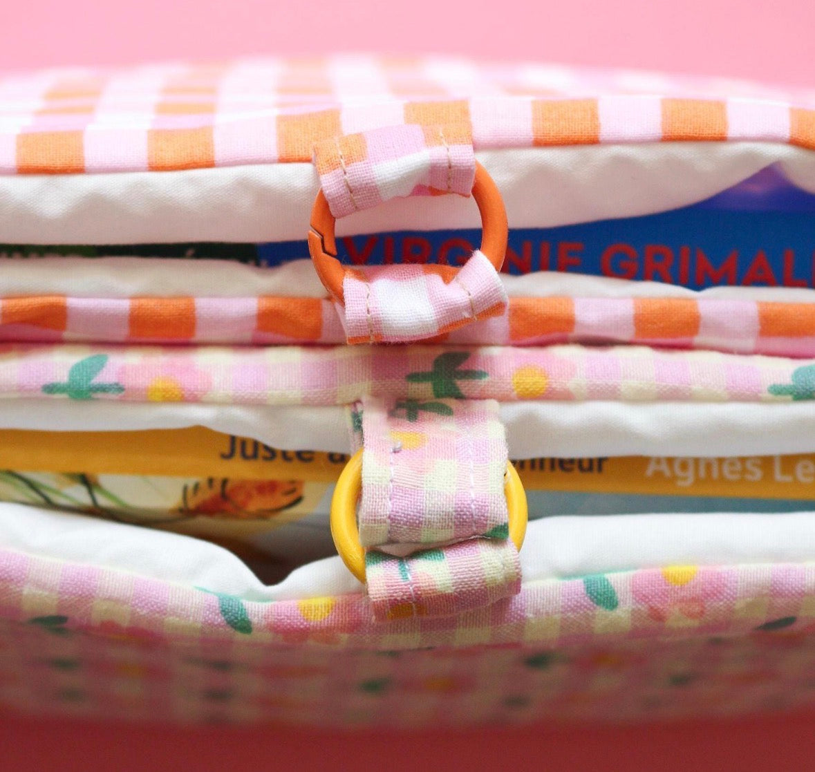 Pochette de livre matelassée